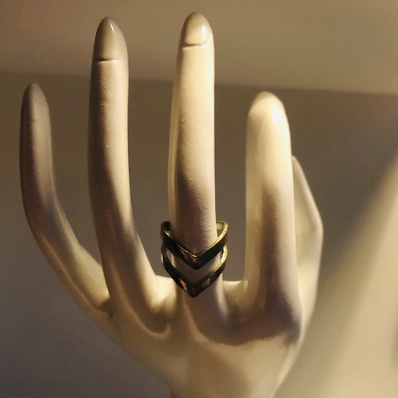 Silver Adjustable Chevron Midi Ring - Picture 5 of 5